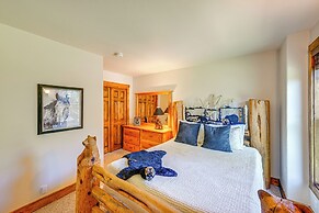 Duplex in Quiet Family Neighborhood 1 Mi to Skiing