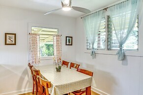 Charming Historic Hilo House Minutes to Beach!