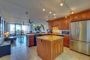 Kona Pacific Top Floor Retreat: Ocean View & Pool!