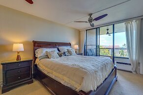 Kona Pacific Top Floor Retreat: Ocean View & Pool!