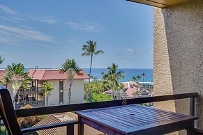 Kona Pacific Top Floor Retreat: Ocean View & Pool!