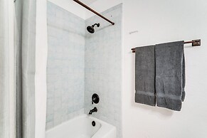 < 15 Mi to 6 Ski Resorts: Tahoe Donner Escape!