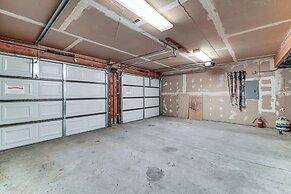 < 15 Mi to 6 Ski Resorts: Tahoe Donner Escape!