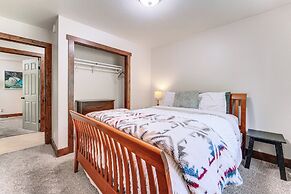 < 15 Mi to 6 Ski Resorts: Tahoe Donner Escape!