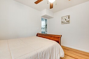 Cozy Atlanta Abode Near Theme Parks, Golf & Shops