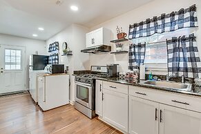 Cozy Atlanta Abode Near Theme Parks, Golf & Shops