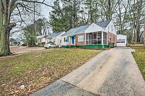 Cozy Atlanta Abode Near Theme Parks, Golf & Shops