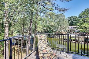 Serene Lake Hamilton Hideaway w/ Private Dock