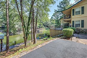 Serene Lake Hamilton Hideaway w/ Private Dock