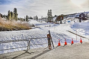 Cabin < 2 Mi to Tahoe Donner Downhill Ski Resort