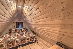 Ruidoso A-frame Cabin ~ 1 Mi to Grindstone Lake!