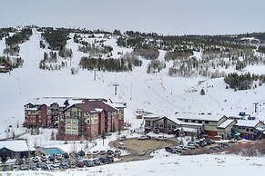 Balcony & Ski Slope Views: Idyllic Granby Condo!