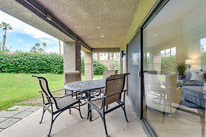 Quiet Palm Desert Condo: Workspace & Pool Access!