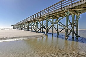 Isle of Palms Condo w/ Pool Access Walk to Beach!