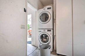 Beachfront Malibu House w/ Sauna & Ocean-view Deck