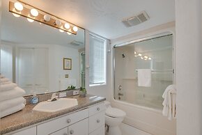 Beachfront Malibu House w/ Sauna & Ocean-view Deck