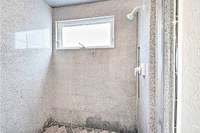 Beachfront Malibu House w/ Sauna & Ocean-view Deck