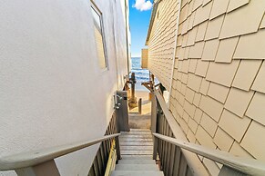 Beachfront Malibu House w/ Sauna & Ocean-view Deck