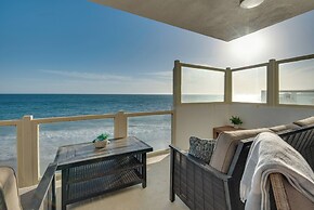 Beachfront Malibu House w/ Sauna & Ocean-view Deck