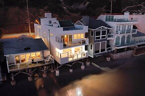 Beachfront Malibu House w/ Sauna & Ocean-view Deck