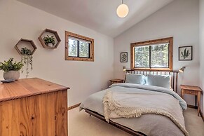 Tahoe Donner Retreat w/ Decks & Lake Access!