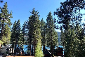 Close to Donner Lake Beaches: Truckee Getaway