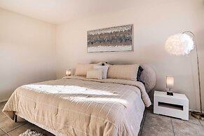 Trendy Palm Desert Home w/ Patio, Pool Access