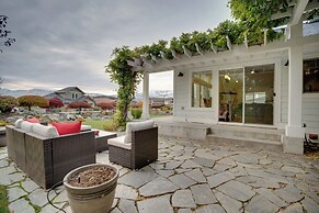 Family Home on Lake Chelan With Mtn + Lake View!