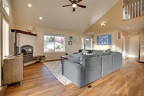 Family Home on Lake Chelan With Mtn + Lake View!