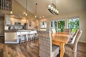 Family Home on Lake Chelan With Mtn + Lake View!