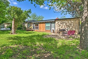 Retro Updated Blanco Abode - Steps to Main Street!