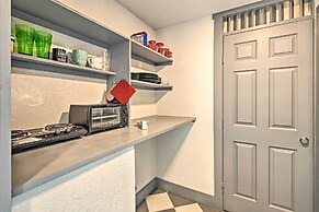 Retro Updated Blanco Abode - Steps to Main Street!