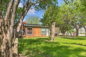 Retro Updated Blanco Abode - Steps to Main Street!