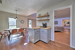 Modern Fayetteville Home < 1 Mi to U of A!
