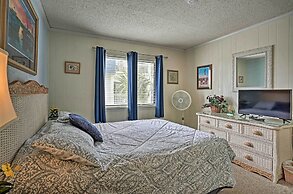 Coastal Condo With Pool Access - Walk To Beach!