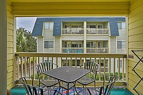 Coastal Condo With Pool Access - Walk To Beach!