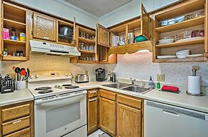 Coastal Condo With Pool Access - Walk To Beach!