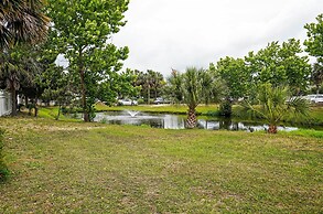 Coastal Condo With Pool Access - Walk To Beach!