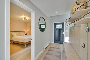 Alluring Hampton Bays Hideaway < 2 Mi to Beach!