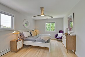 Alluring Hampton Bays Hideaway < 2 Mi to Beach!