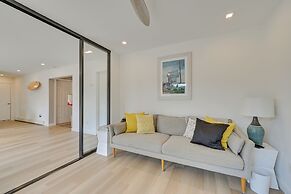 Alluring Hampton Bays Hideaway < 2 Mi to Beach!