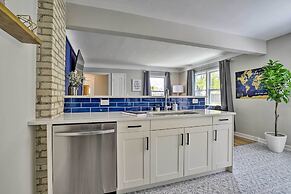 Cozy Home: Wifi, Parking, 5 Mi to Dtwn Mpls!