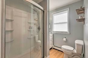 Renovated Barrington Cottage w/ Beach Access!
