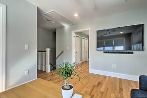 Renovated Barrington Cottage w/ Beach Access!