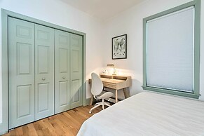 Renovated Barrington Cottage w/ Beach Access!