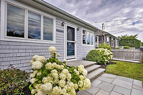 Idyllic Newport Area Cottage - Walk to First Beach