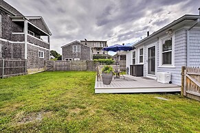 Idyllic Newport Area Cottage - Walk to First Beach