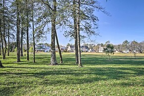 Townhome w/ Outdoor Shower < 1 Mile to Downtown