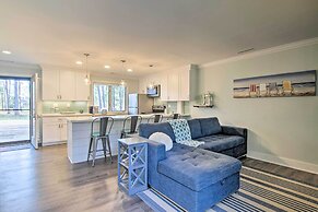 Townhome w/ Outdoor Shower < 1 Mile to Downtown