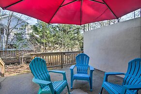 Townhome w/ Outdoor Shower < 1 Mile to Downtown